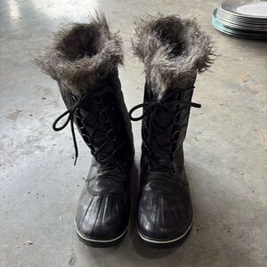 Sorel women’s Joan of Arc snow boots.
